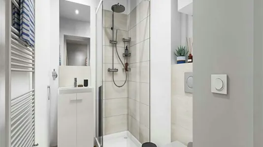 Rooms in Paris 10ème arrondissement - photo 8