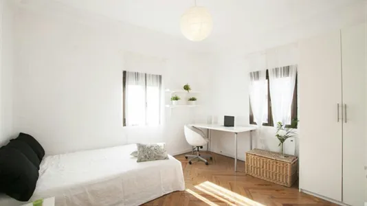 Rooms in Madrid Centro - photo 4