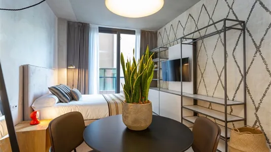 Apartments in Barcelona Eixample - photo 4