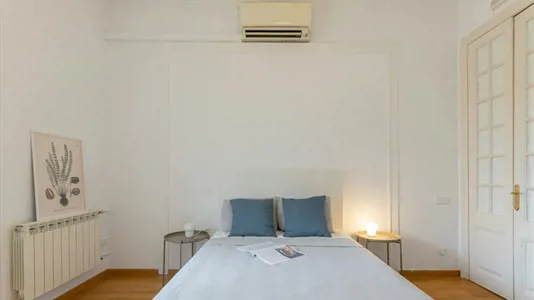 Rooms in Barcelona Eixample - photo 2