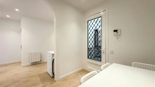 Rooms in Barcelona Ciutat Vella - photo 10