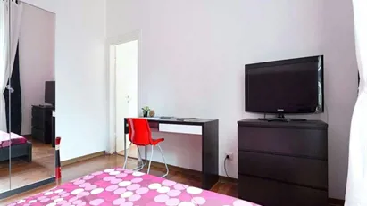 Room for rent in Milano Zona 6 - Barona, Lorenteggio, Milan