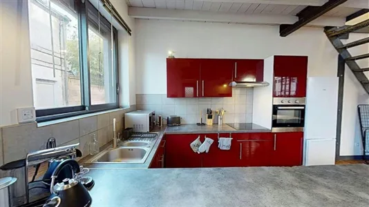 Houses in Angoulême - photo 9