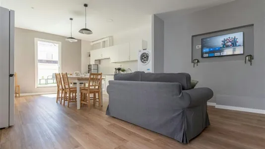 Rooms in Madrid Centro - photo 9