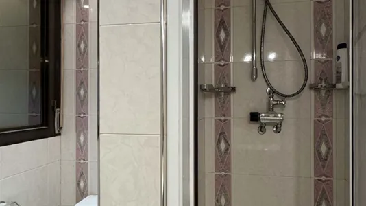 Rooms in Madrid Tetuán - photo 9