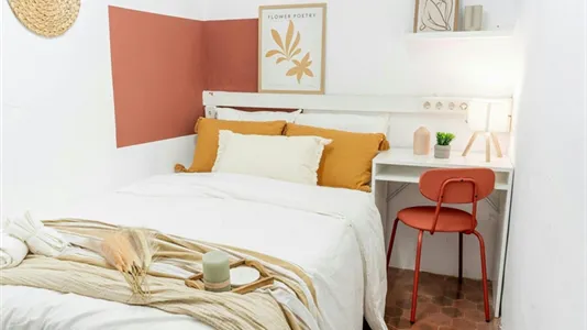 Rooms in Barcelona Eixample - photo 1