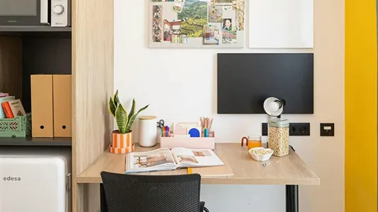 Rooms in Los Bermejales - photo 6