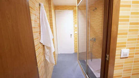 Rooms in Barcelona Ciutat Vella - photo 9