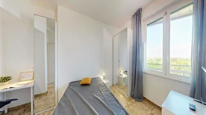 Room for rent in Milano Zona 4 - Vittoria, Forlanini, Milan