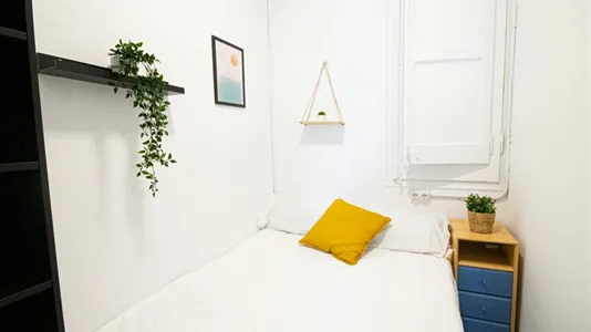 Rooms in Barcelona Eixample - photo 5