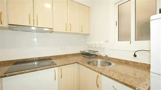 Rooms in Barcelona Ciutat Vella - photo 6