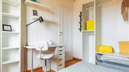 Room for rent in Milano Zona 9 - Porta Garibaldi, Niguarda, Milan