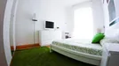 Room for rent, Milano Zona 2 - Stazione Centrale, Gorla, Turro, Greco, Crescenzago, Milan, &lt;span class=&quot;blurred street&quot; onclick=&quot;ProcessAdRequest(10035916)&quot;&gt;&lt;span class=&quot;hint&quot;&gt;See streetname&lt;/span&gt;[xxxxxxxxxxxxx]&lt;/span&gt;