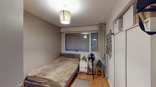 Rooms in Saint-Julien-en-Genevois - photo 2