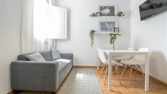 Rooms in Barcelona Eixample - photo 7