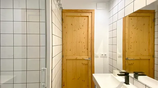 Rooms in Barcelona Eixample - photo 8