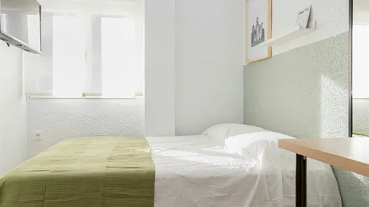 Rooms in Zaragoza - photo 1