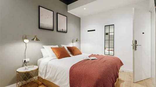 Rooms in Barcelona Eixample - photo 2