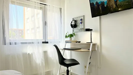 Rooms in Madrid Moncloa-Aravaca - photo 4