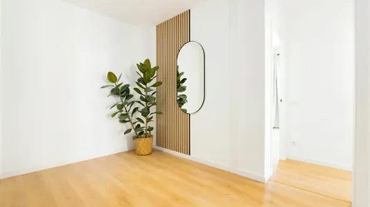 Rooms in Barcelona Ciutat Vella - photo 8