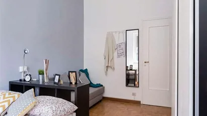 Room for rent in Buccinasco, Lombardia