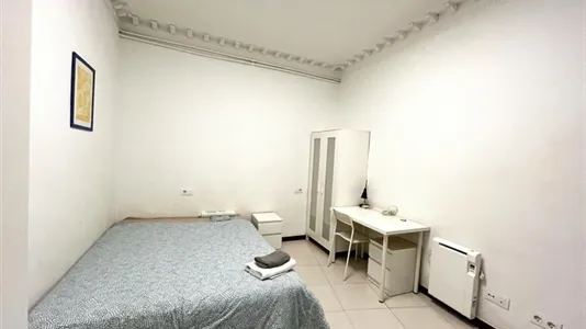 Rooms in Barcelona Ciutat Vella - photo 5