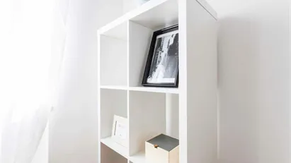 Room for rent in Milano Zona 6 - Barona, Lorenteggio, Milan