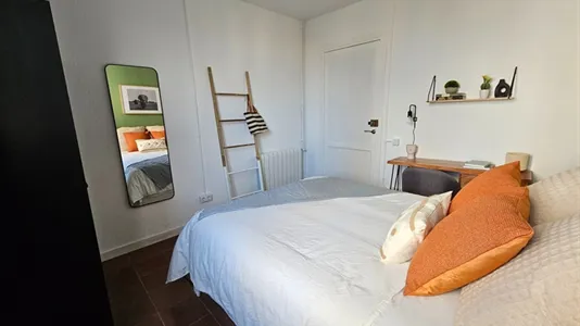 Rooms in Barcelona Eixample - photo 5