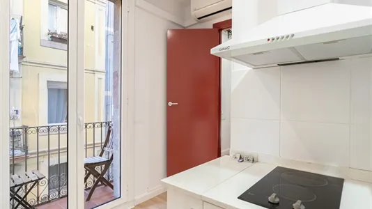 Apartments in Barcelona Ciutat Vella - photo 4