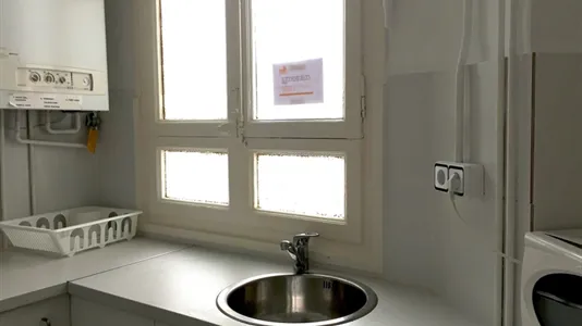 Rooms in Barcelona Eixample - photo 8