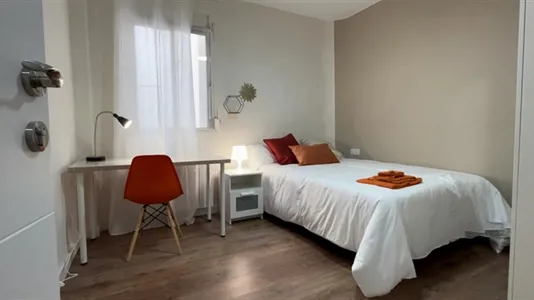 Rooms in Zaragoza - photo 1