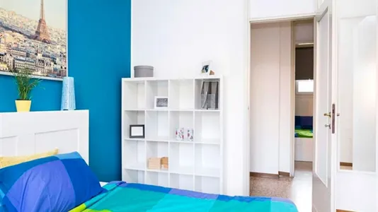 Rooms in Milano Zona 8 - Fiera, Gallaratese, Quarto Oggiaro - photo 2