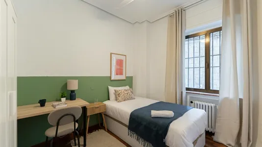 Rooms in Madrid Chamartín - photo 1