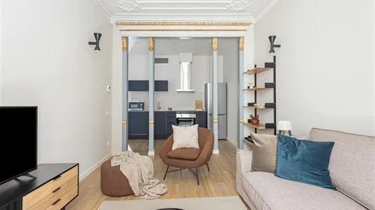 Apartments in Barcelona Ciutat Vella - photo 4