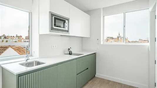 Rooms in Málaga - photo 4