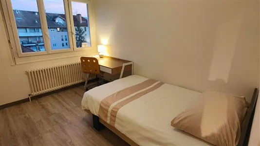 Rooms in Saint-Julien-en-Genevois - photo 3