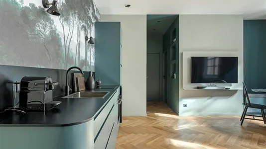 Houses in Lyon - photo 3