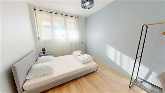 Rooms in Lyon - photo 1