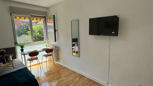 Rooms in Madrid Centro - photo 4