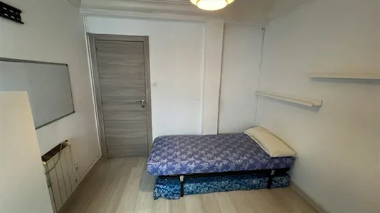 Rooms in Zaragoza - photo 3