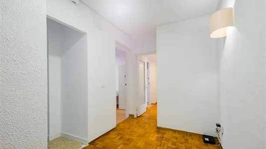 Rooms in Madrid Chamartín - photo 10