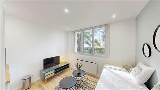 Apartments in Grenoble - photo 7