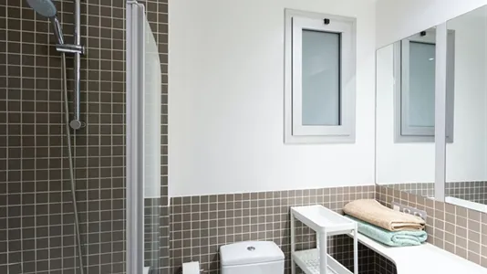 Rooms in Barcelona Eixample - photo 9