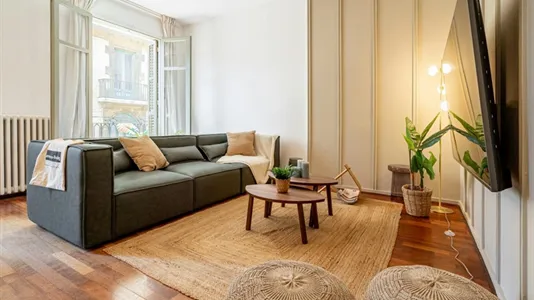 Rooms in Barcelona Ciutat Vella - photo 5