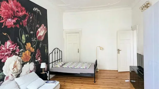 Rooms in Berlin Charlottenburg-Wilmersdorf - photo 2