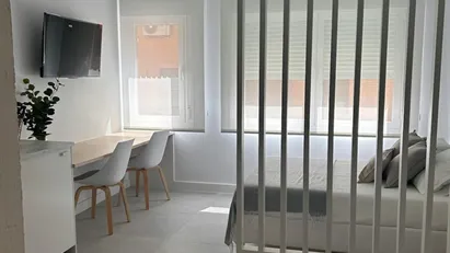 Apartment for rent in Madrid Usera, Madrid