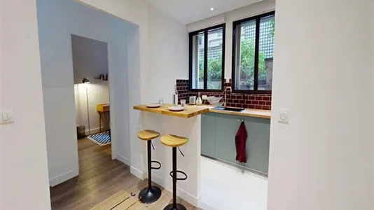 Rooms in Paris 8ème arrondissement - photo 4