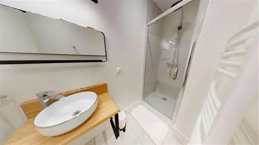 Rooms in Lyon - photo 7