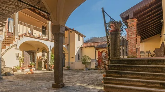 Apartments in Pontremoli - photo 1