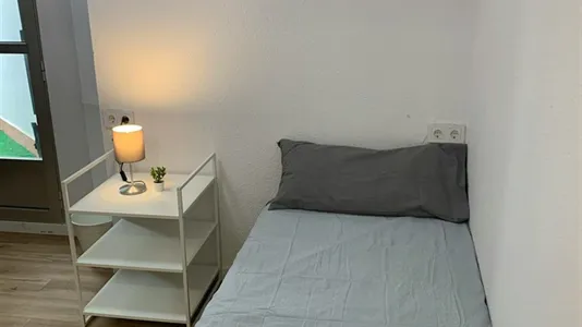 Rooms in Moncada - photo 8